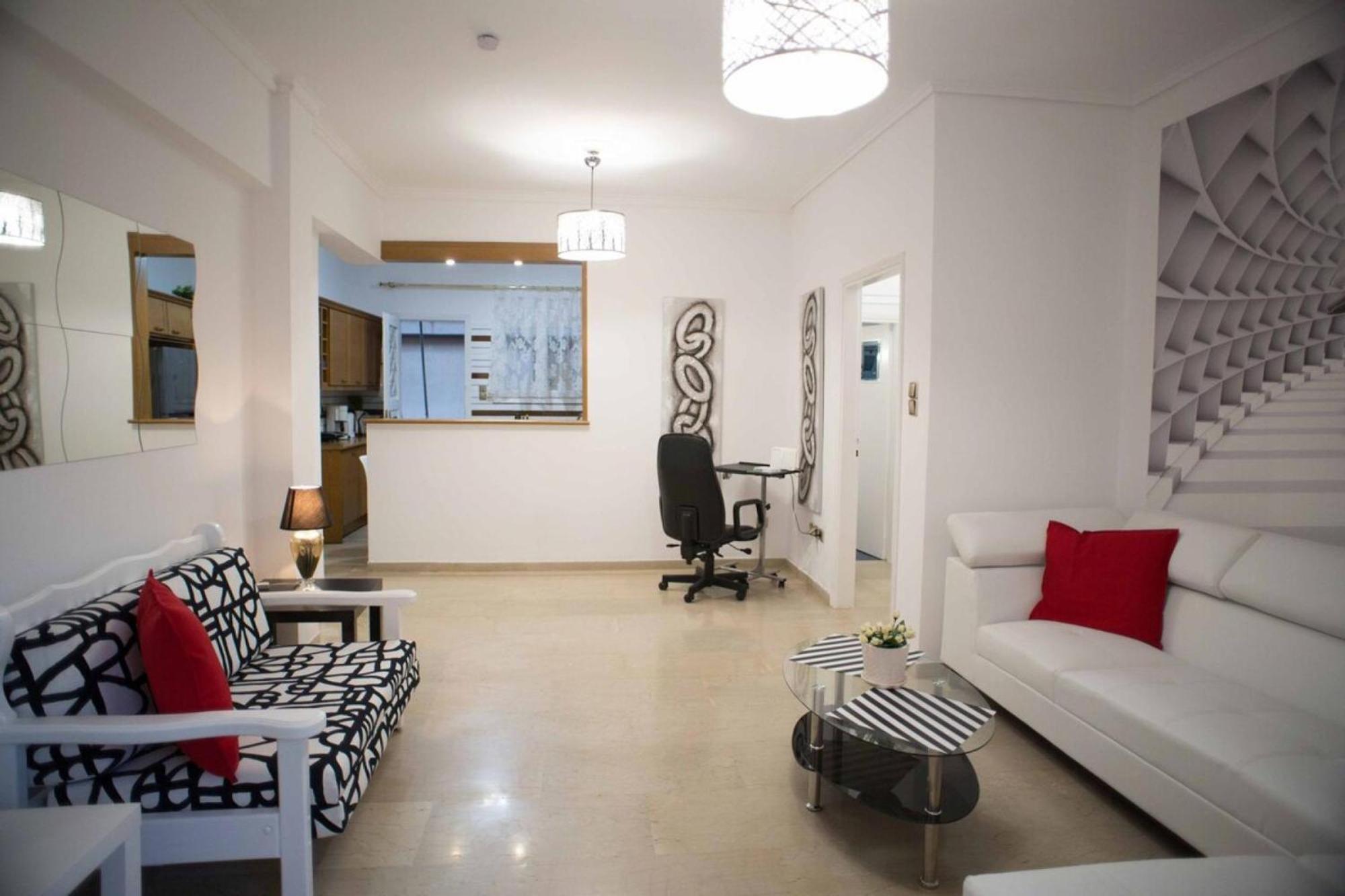 Cozy Apartment With Sea View Next To Marina Zeas Piraeus Exterior photo